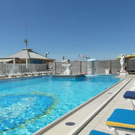 Hotel Carlton 4*