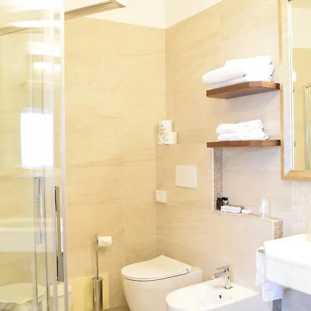 Carlton Szálloda 4*