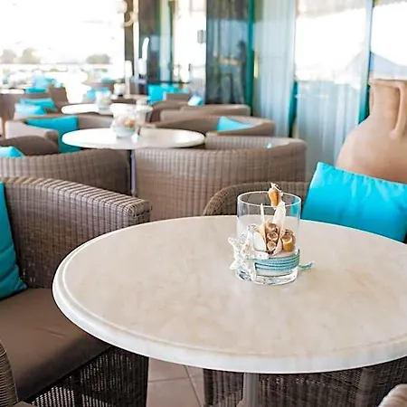 Hotel Carlton 4*