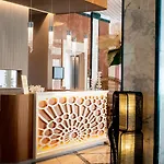 Carlton Hotel 4*