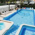 Hotel Carlton
